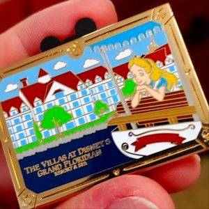DVC Grand Floridian Villas Trading pins (2)